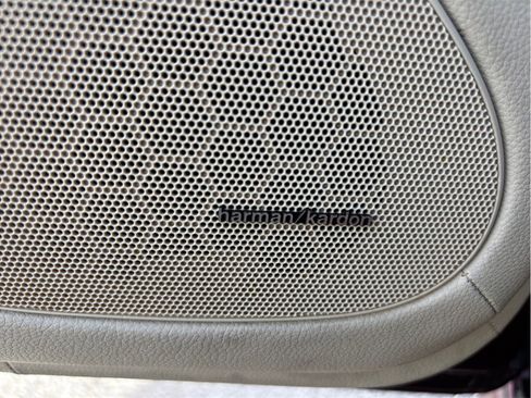 Used 2012 Mercedes-Benz SL 63 AMG image 25