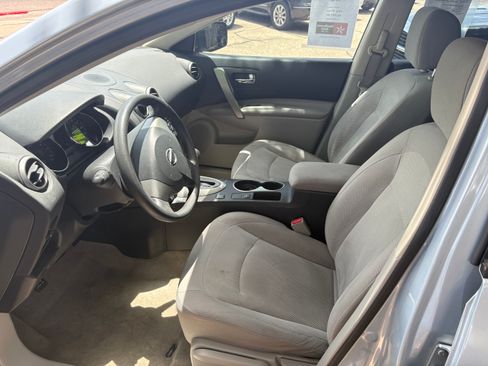 Used 2015 Nissan Rogue Select FWD S image 4