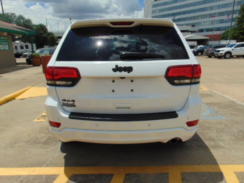 Used 2019 Jeep Grand Cherokee Altitude image 7