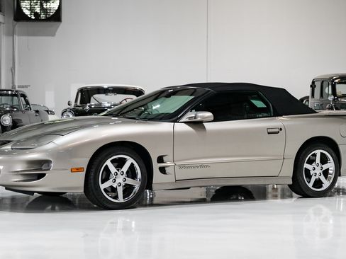 Used 2002 Pontiac Firebird Trans Am image 2