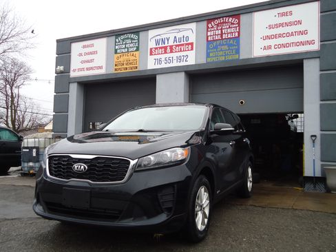 Used 2019 Kia Sorento LX image 1