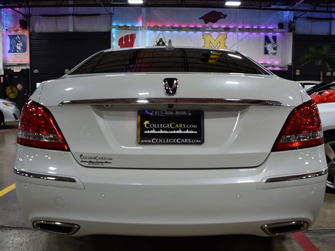 Used 2011 Hyundai Equus Signature RWD image 9