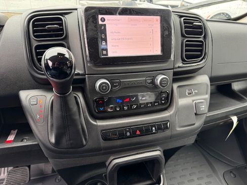 Used 2024 RAM ProMaster 2500 image 11