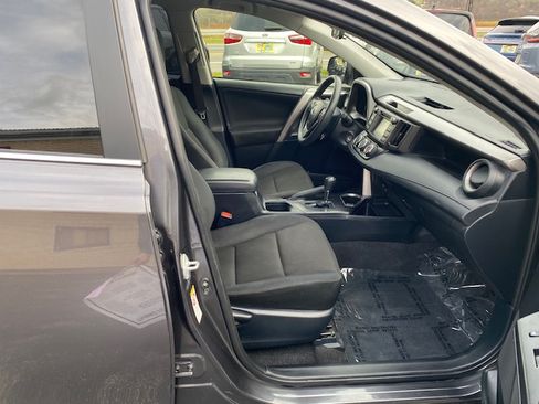 Used 2017 Toyota RAV4 LE image 13