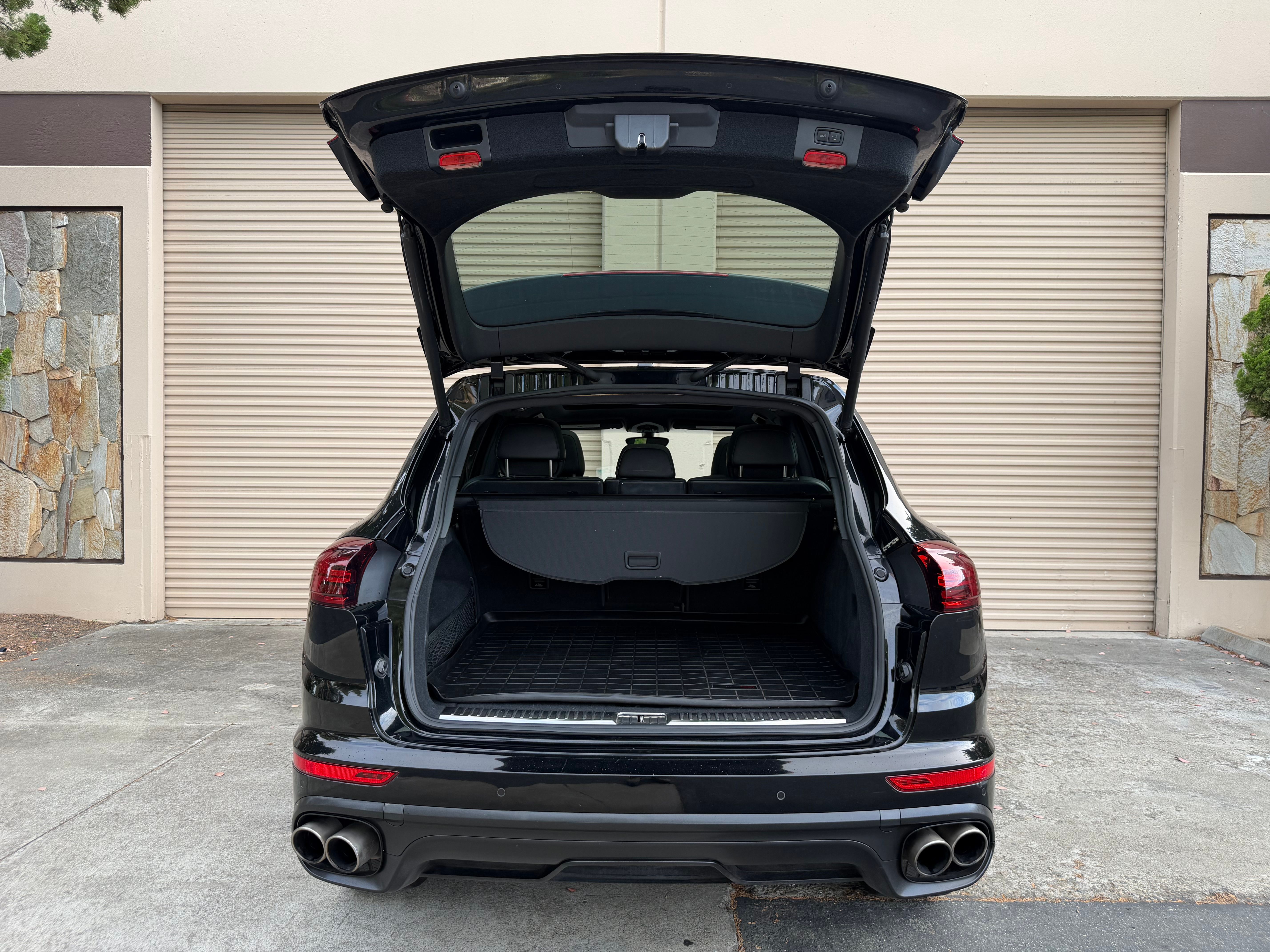 Used 2018 Porsche Cayenne S AWD/4WD image 13