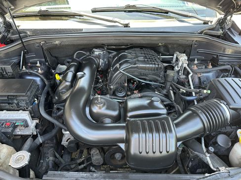 Used 2012 Jeep Grand Cherokee Laredo image 18