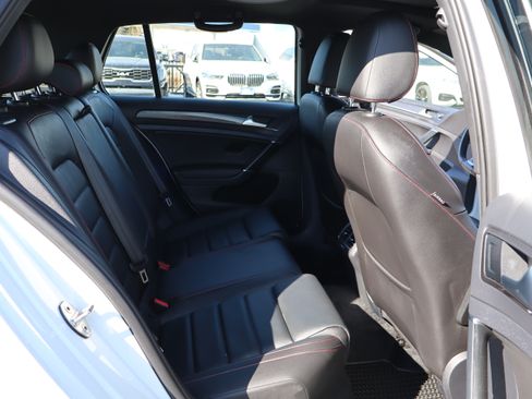 Used 2019 Volkswagen GTI SE image 15