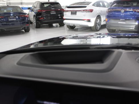 Used 2024 BMW i4 xDrive40i image 24