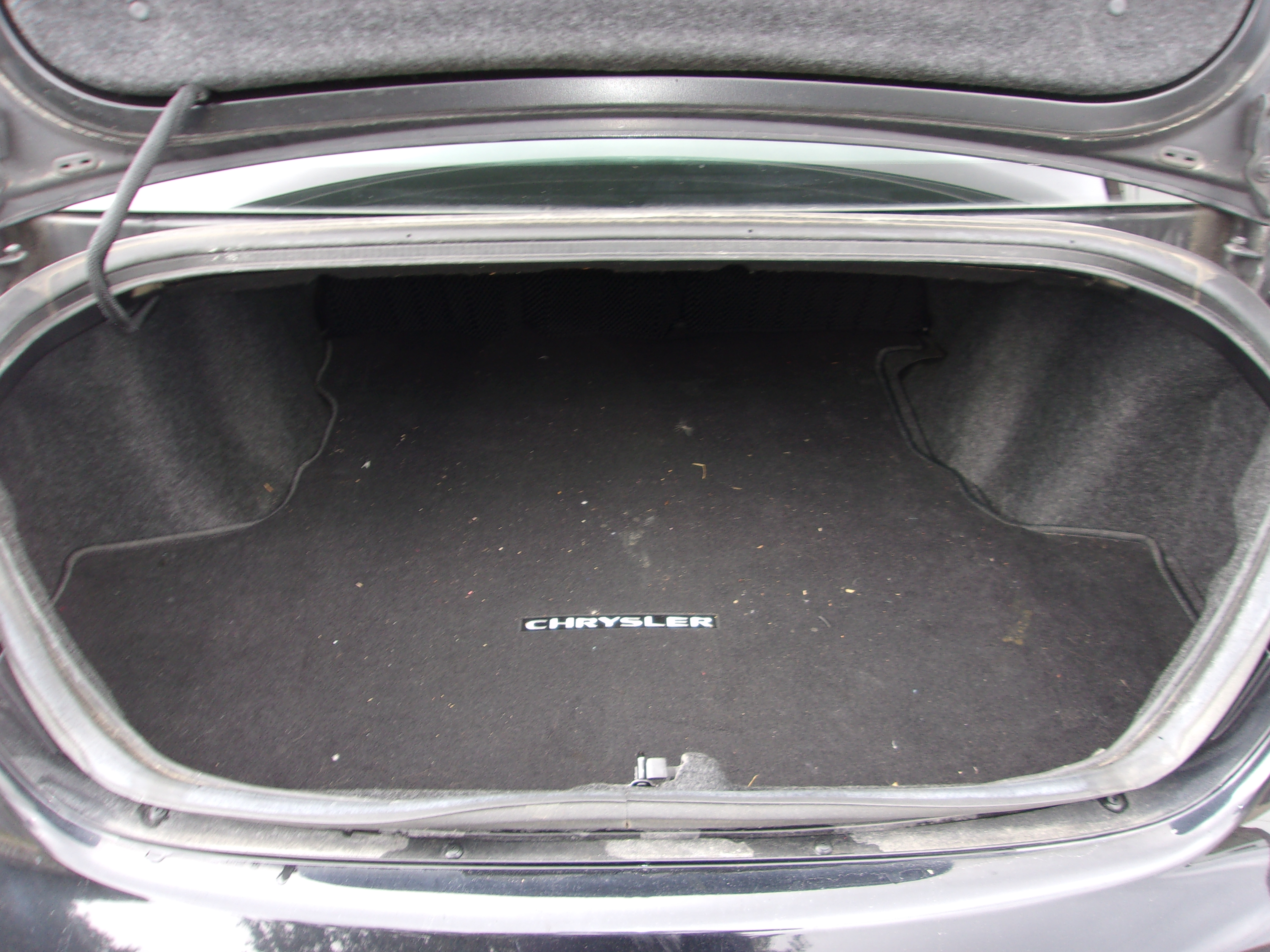Used 2011 Chrysler 200 Touring Sedan FWD image 7