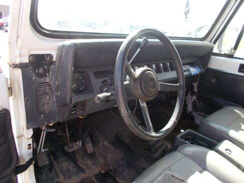 Used 1995 Jeep Wrangler Rio Grande image 6