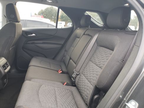 Used 2018 Chevrolet Equinox LT image 11