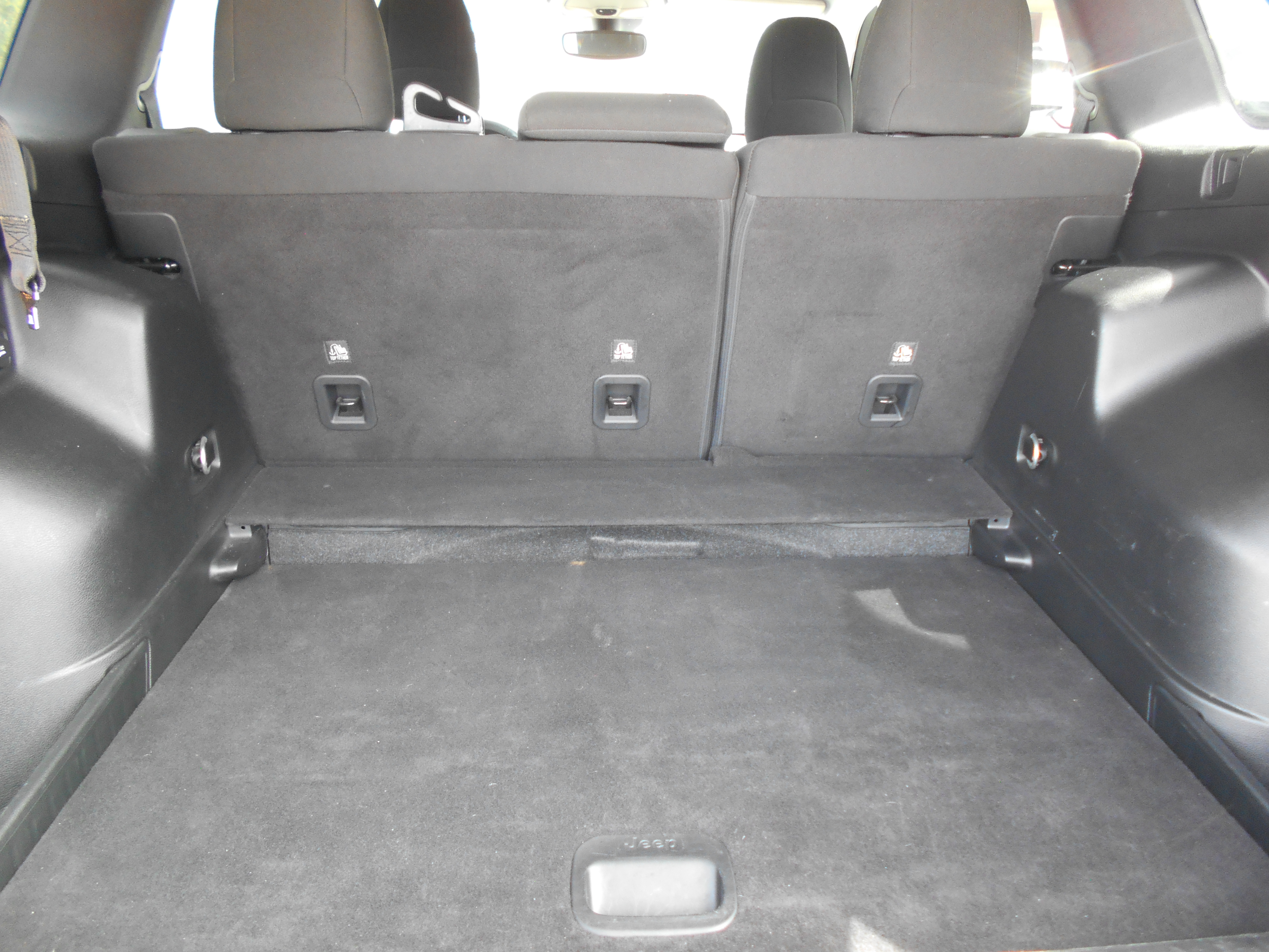 Used 2020 Jeep Cherokee FWD Latitude Plus image 5