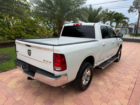 Used 2021 RAM 1500 4x4 Crew Cab Classic SLT image 3