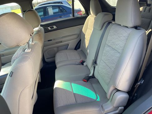 Used 2014 Ford Explorer image 10