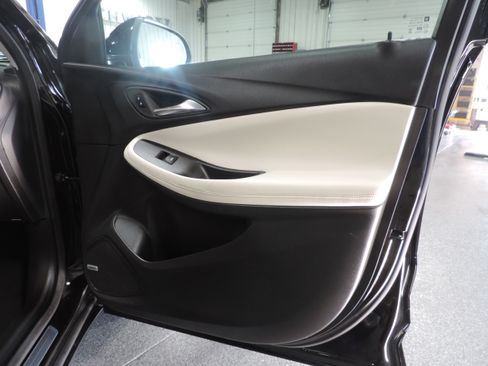 Used 2024 Buick Encore GX Avenir image 16