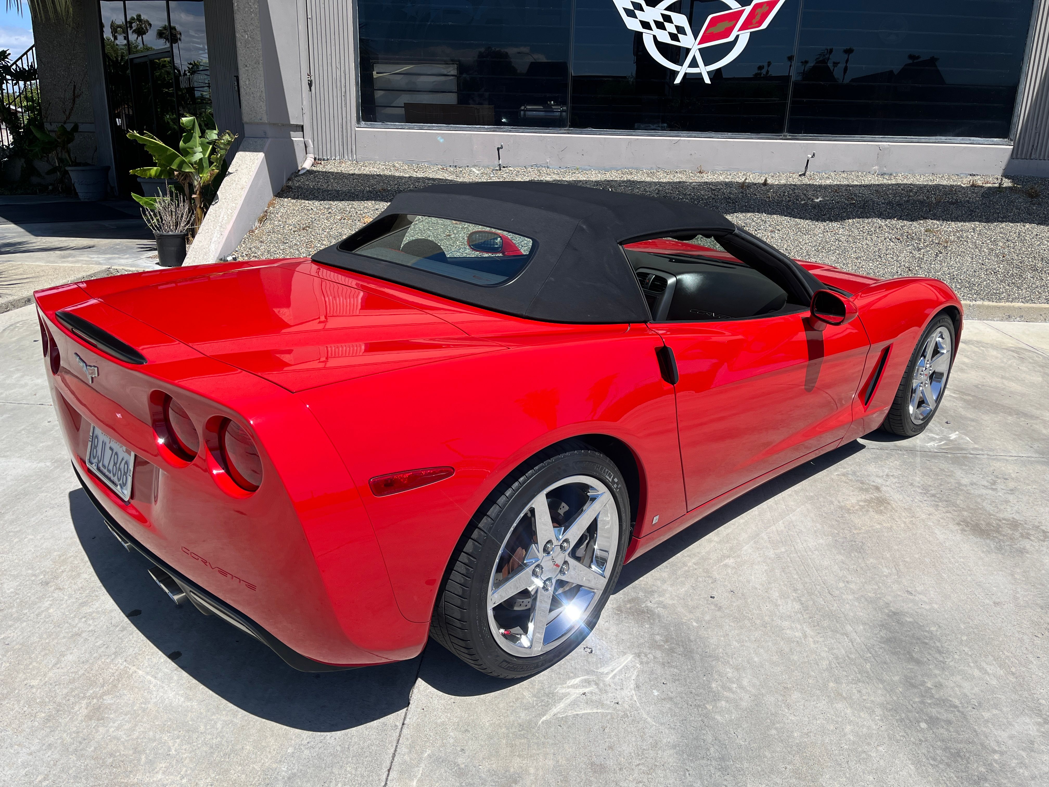 Used 2007 Chevrolet Corvette Convertible RWD image 9