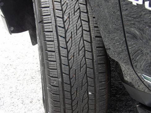 Used 2024 GMC Yukon XL 2WD SLT image 15