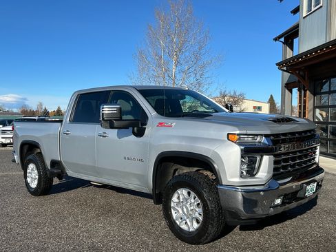 Used 2020 Chevrolet Silverado 3500 LTZ image 2