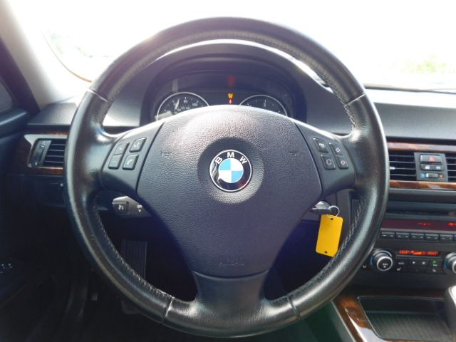 Used 2011 BMW 335d Sedan RWD image 14