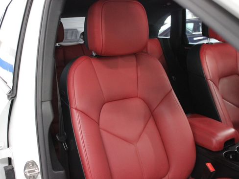 Used 2020 Porsche Macan S AWD/4WD image 37