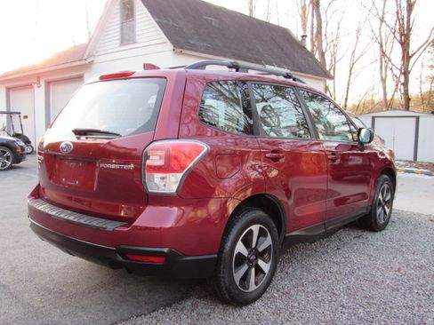 Used 2018 Subaru Forester 2.5i Premium image 9