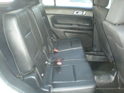 Used 2017 Ford Explorer 4WD Police Interceptor image 6