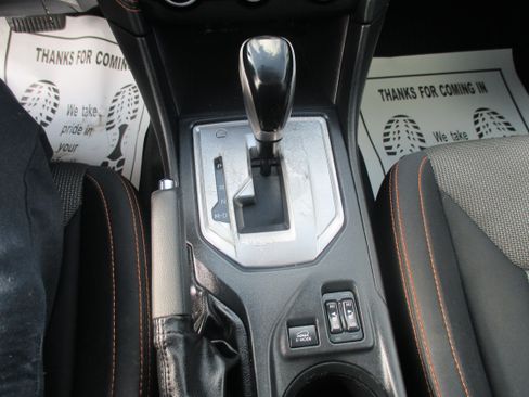 Used 2021 Subaru Crosstrek 2.0i Premium AWD/4WD image 7
