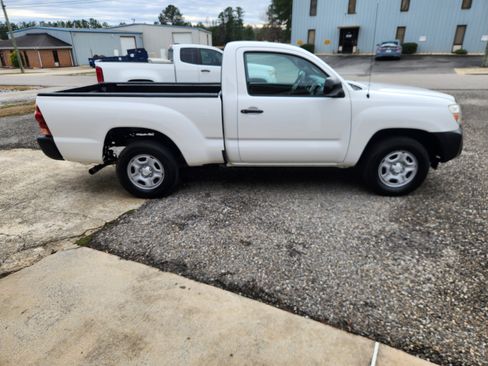 Used 2014 Toyota Tacoma image 5