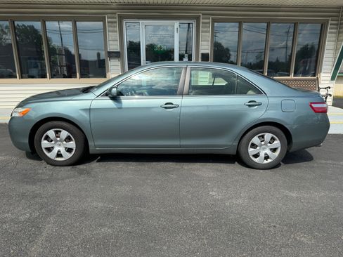 Used 2008 Toyota Camry LE V6 Sedan FWD image 1