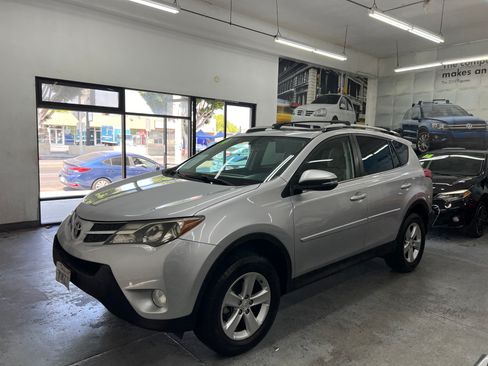 Used 2014 Toyota RAV4 XLE image 2