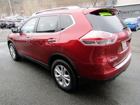 Used 2015 Nissan Rogue SV image 6