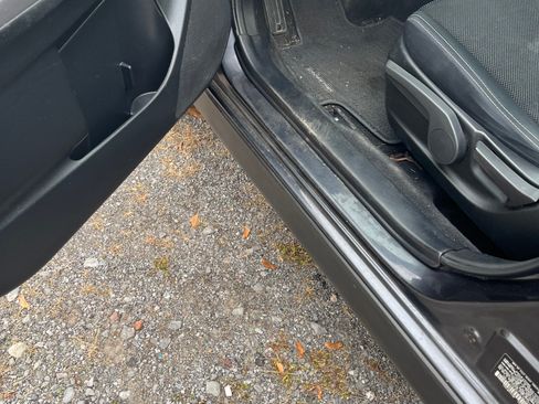 Used 2015 Subaru XV Crosstrek 2.0i Premium image 17