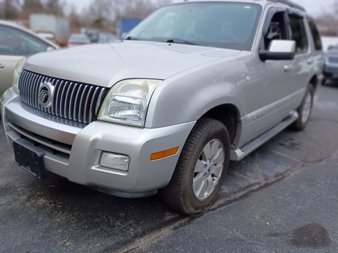 Used 2008 Mercury Mountaineer image 1