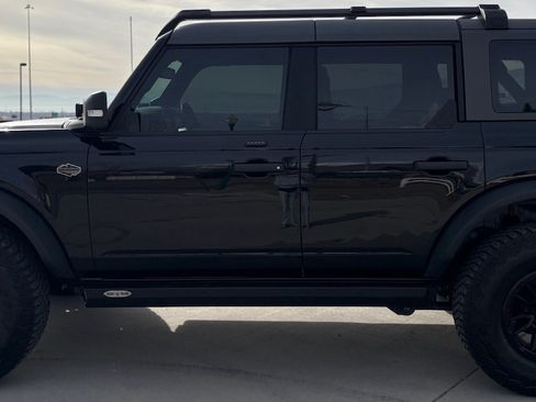 Used 2023 Ford Bronco Wildtrak image 4