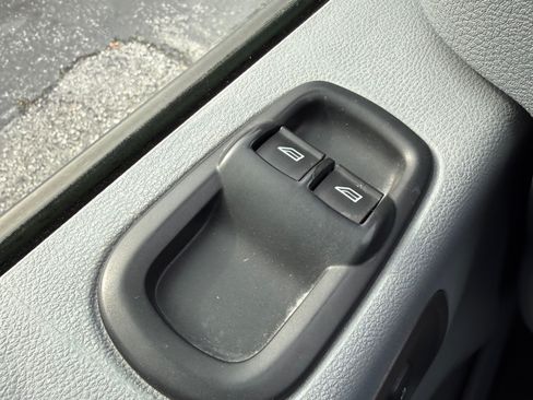 Used 2019 Ford Transit 150 XL image 21