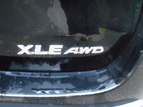 Used 2014 Toyota Highlander AWD XLE V6 image 8