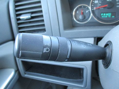 Used 2007 Jeep Grand Cherokee Laredo image 46