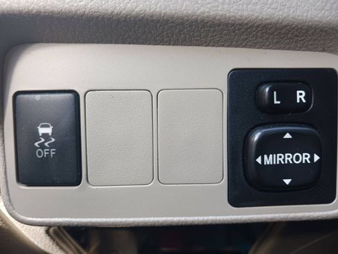 Used 2012 Toyota Corolla LE image 14