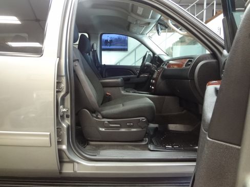 Used 2012 Chevrolet Tahoe LS image 19