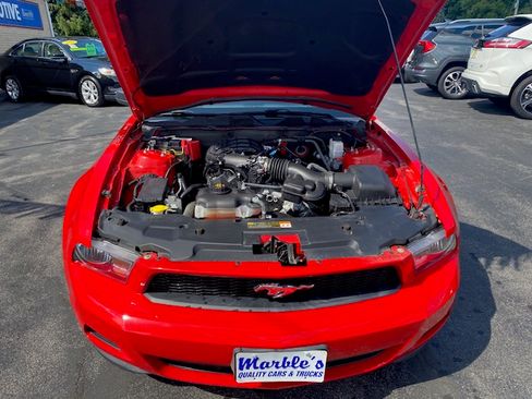 Used 2011 Ford Mustang Coupe RWD image 9