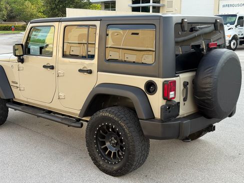 Used 2018 Jeep Wrangler Unlimited Sport S AWD/4WD image 34