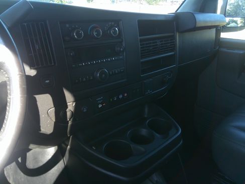 Used 2019 Chevrolet Express 2500 LS image 20