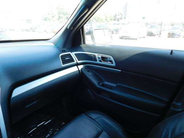 Used 2014 Ford Explorer FWD XLT image 22