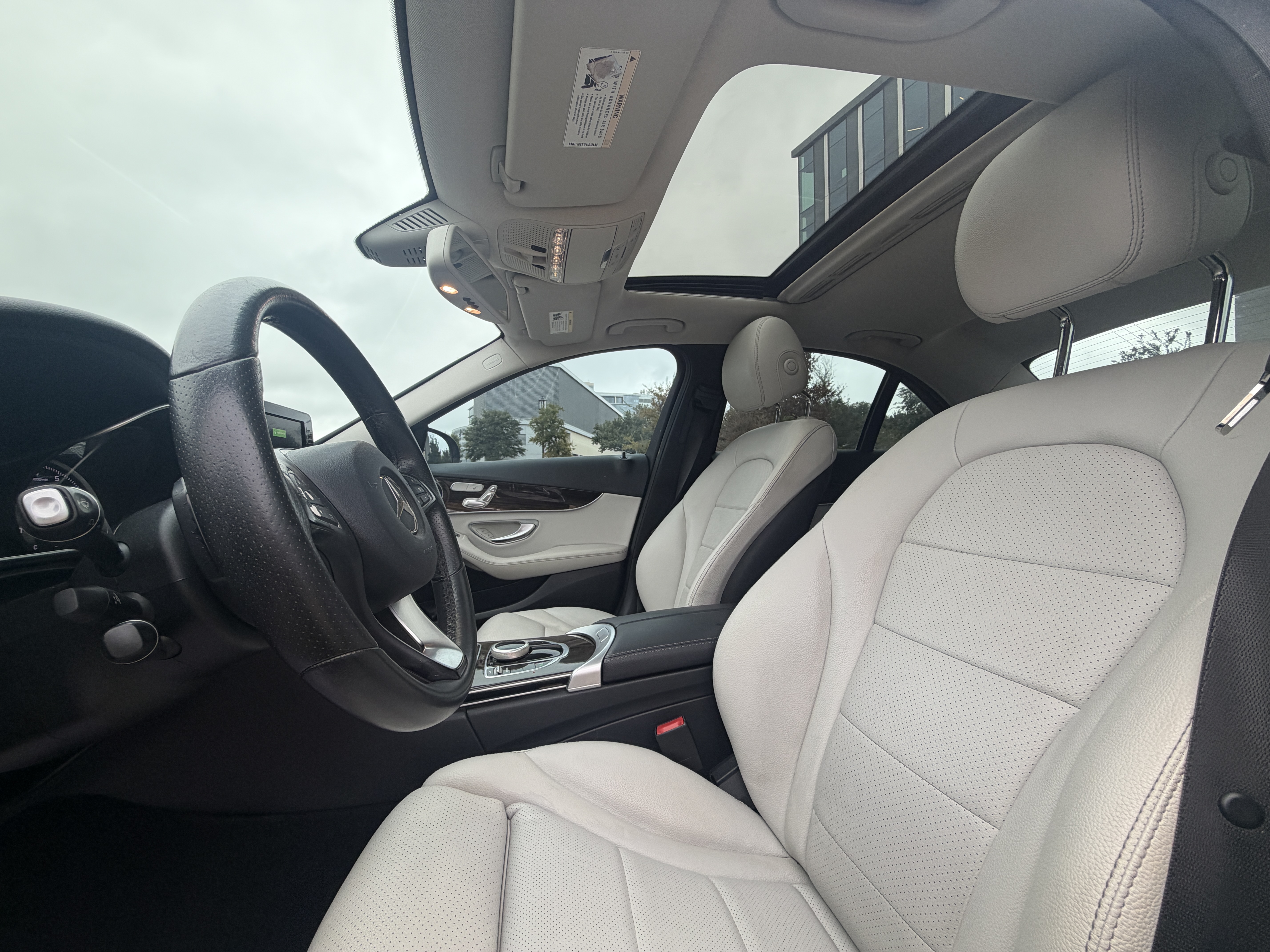 Used 2018 Mercedes-Benz C 300 Sedan image 2