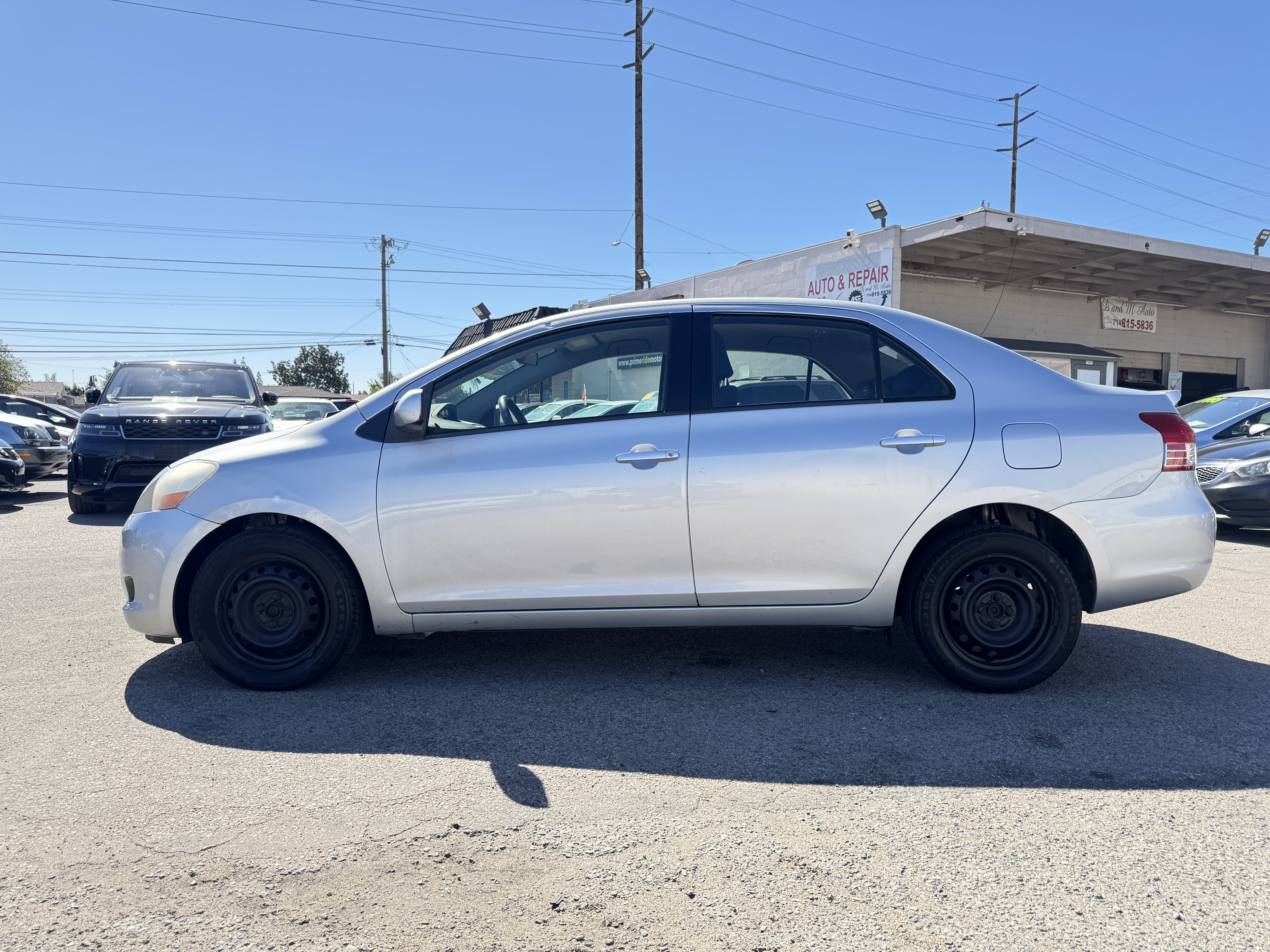 Used 2008 Toyota Yaris Sedan FWD image 4