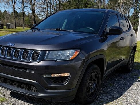 Used 2018 Jeep Compass Sport image 8