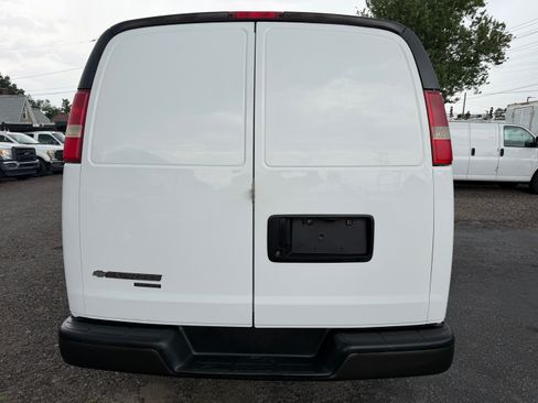 Used 2015 Chevrolet Express 2500 UNAVAIL RWD image 4