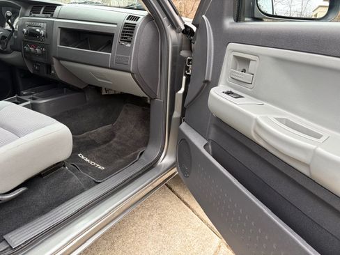 Used 2011 Dodge Dakota Lone Star image 10