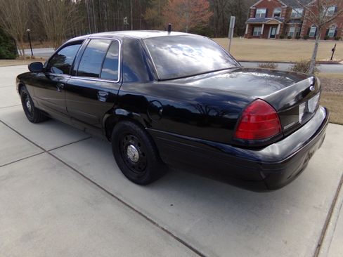 Used 2007 Ford Crown Victoria Police Interceptor image 3