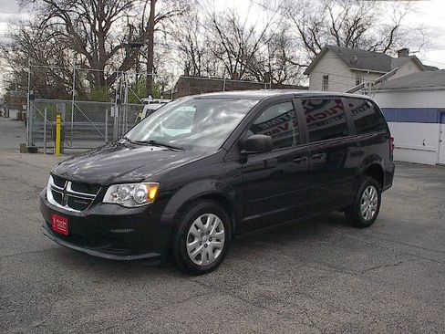 Used 2016 Dodge Grand Caravan SE image 8